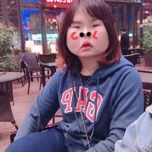 Meet your Posher, Yifei